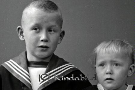 Gunnar Larsson Mejeriet Rothult
raja
Porträtt-Barn 2st barn
Gunnar Larsson
Nyckelord: Larsson Rothult