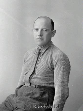 John Landström Runefall V Eneby
raja
John Landström  
Porträtt-Man 

raja
John Axel Göran Landström. 
Källa: Gerd Pettersson

raja
John Landström, Runefall 
 Barn: Ann-Marie, Gunnar, Anders och Göran
 Källa : Studiegruppen hembygdsgården 

Nyckelord: Landström Runefall