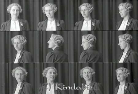 Astrid Roskvist Kisa
raja
Astrid Roskvist
Porträtt-Kvinna

raja
Astrid Rosqvist finns även på Stahres bild nr 7621, i yngre upplaga 
Källa: Torbro0319

raja
Astrid, född 1911 i Kisa, dotter till Lars och Ingrid Rosqvist, Thornsborg Mjällerum.
�?vriga syskon i familjen var Bengt, Anna, Håkan och Sture.
Källa: Sv Bebyg.
Källa: Gerd Pettersson

Nyckelord: Roskvist Kisa