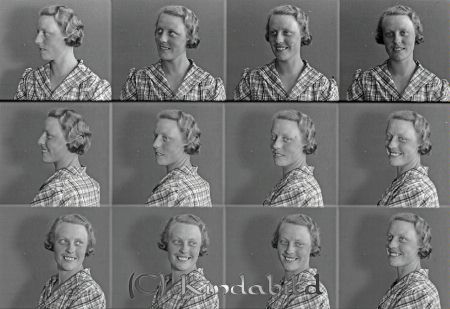 Göta Svensson Bjerkeryd Kisa
raja
Göta Svensson  
Porträtt-Kvinna

raja
Göta född 1910 i Kisa, gift med Harry Svensson född 1910 i Skeby, Skaraborgs län. �?gare av Kisa Mekaniska Verkstad. 
Källa: Gerd Pettersson

Nyckelord: Svensson Bjerkeryd