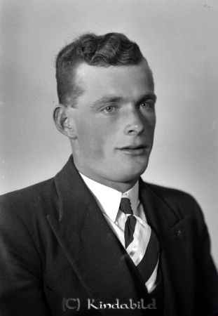 Ragnar Andersson Kjättestorp
raja
Ragnar Andersson 
Porträtt-Man
Nyckelord: Andersson Kjättestorp
