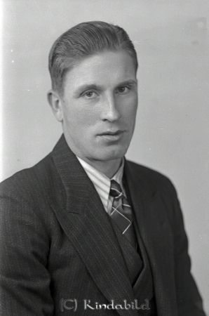 Henry Nilsson Hycklinge
raja
Henry Nilsson 
Porträtt-Man
Nyckelord: Nilsson Hycklinge