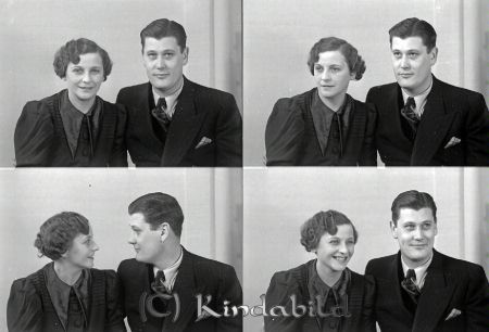 Harald Eriksson & Inga Holmström
raja
Harald Eriksson & Inga Holmström
Grupporträtt en kvinna en man

raja
Köman Harald Eriksson var innehavare av Haralds Kläder i Kisa. Affären låg i det nu rivna centrumhuset, där Systembolaget finns idag. 
Källa: Gerd Pettersson

Nyckelord: Eriksson Holmström