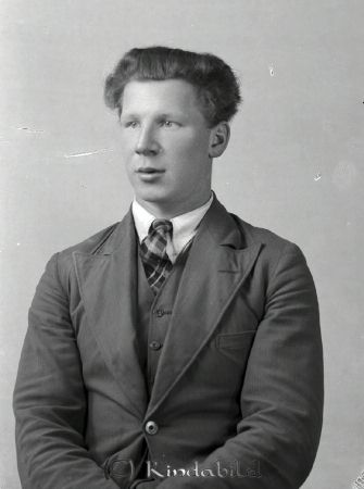 Karl Arne Andersson Lövingsborg Rimforsa
raja
Karl Arne Andersson  
Porträtt-Man
Nyckelord: Andersson Lövingsborg
