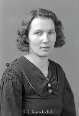 Svea Strömsten Hulebo Björkfors
raja
Svea Strömsten  
Porträtt-Kvinna

raja
Svea Strömsten född 1908 i Västra Eneby, dotter till August Strömsten och Gottfrida Karlsson från Måsen Västra Eneby. Svea var gift med Gustaf Henning Valdemar Strömsten. Dottern heter Inger gift Lindersson.
Källa: Födelsebok Västra Eneby och Folkräkning 1950 
Källa: Gerd Pettersson

Nyckelord: Strömsten Hulebo