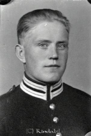 Erik Andersson Asbysand
raja
Erik Andersson 
Porträtt-Man

raja
Erik Andersson är förmodlingen från Asbysand. 
Källa: Gerd Pettersson


Nyckelord: Andersson Asbysand
