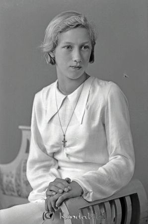Karlsson Stina Byn Svalsjö
raja
Karlsson Stina  
Porträtt-Kvinna konfirmationsfoto
Nyckelord: Karlsson Svalsjö