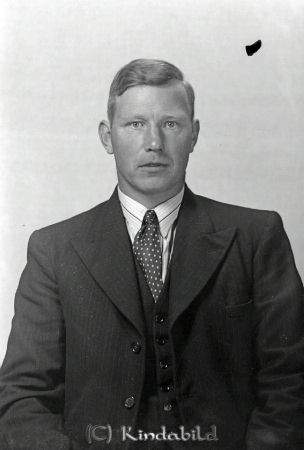 Pettersson Gunnar Lidhem Hycklinge
raja
Pettersson Gunnar
Porträtt-Man 
Nyckelord: Pettersson Lidhem