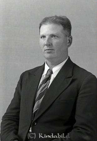 Nilsson Georg Björke Hycklinge
raja
Nilsson Georg  
Porträtt-Man
Nyckelord: Nilsson Björke