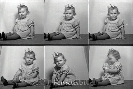 Karlsson Anita Rothult Kisa
raja
Karlsson Anita  
Porträtt-Barn

raja
Anitas föräldrar var Ander Herman och Ingrid Margareta Karlsson Familjen bodde i mejeriet i Rothult innan de flyttade till Kisa. I Höganlid Enebygatan. Anita gifte sig med Hans-Erik Andersson från Horn.
 Källa: Studiegruppen hembygdsgården 
Nyckelord: Karlsson Rothult