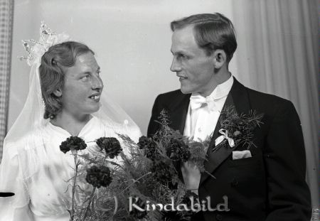 Johnsson Helge Lilla Skog Hycklinge
raja
Johnsson Helge  
Brudpar
Nyckelord: Johnsson Lilla Skog