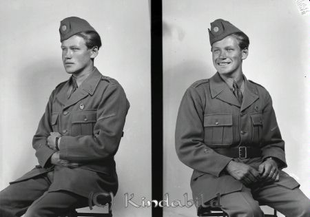 Ahlgren Harry 10 komp I-12 Eksjö
raja
Ahlgren Harry 
Porträtt-Man
Nyckelord: Ahlgren Eksjö