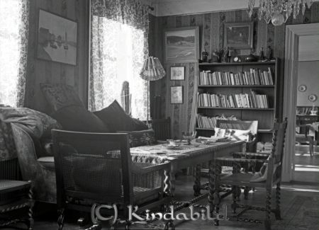 Doktorinnan Kerstin Hellsten Kisa
raja
Kerstin Hellsten  
Interiör  


Nyckelord: Hellsten Kisa