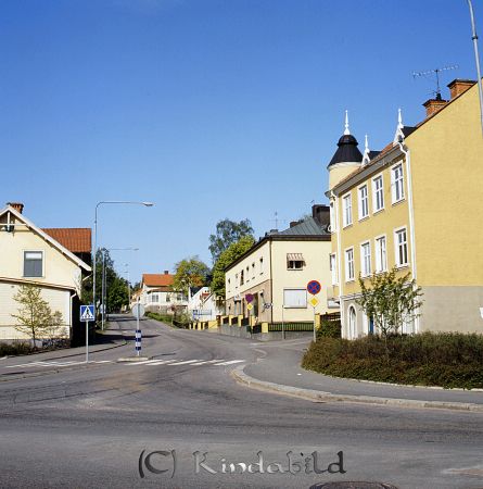 Kindavyer
raja
Grönedegatan med Swedbank på höger sida.

raja
Grönedegatan från Storgatan 
Källa: Gerd Pettersson
Nyckelord: Grönedegatan Kisa