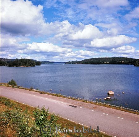 Kindavyer
raja
Sjön Åsunden bilden tagen från söder upp mot Ulvesund och Rimforsa
Nyckelord: Åsunden Västra Eneby