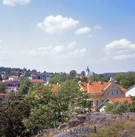 Kindavyer
raja
Bild tagen mot norr från Singelbergs backen i fonden Kisa Kyrka
Nyckelord: Kyrka Kisa
