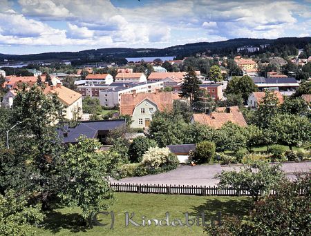 Kindavyer
raja
Bild tagen över Kisa med Kisasjön i bakgrunden från Vallingatan
Nyckelord: Vallingatan Kisa