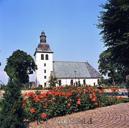Kisa kyrka
raja
Kisa kyrka
Källa: Gerd 

Nyckelord: kyrka