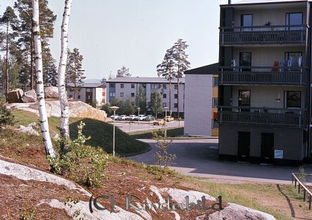 Kindavyer
raja
Bostadsområdet Singelberget i gavlen på det närmaste huset var det affär en period
Nyckelord: Singelberget Kisa
