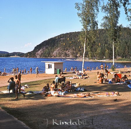 Kindavyer
raja
Pinnarpsbadet Kisa vid sjön �?vre Föllingen 
Nyckelord: Pinnarpsbadet Kisa