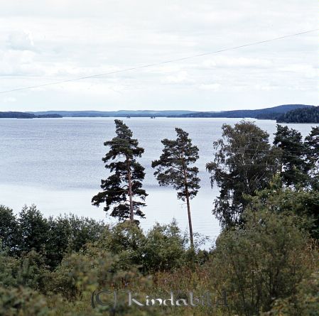 Kindavyer
raja
Foto över en stor sjö troligen Åsunden
Nyckelord: Åsunden Kisa
