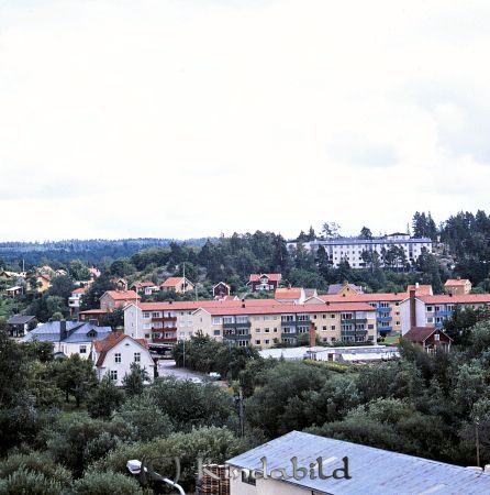 Kindavyer
raja
Hyreshusområdet på Värgårdsplan framför hyreshusområdet Singelberget i bakgrunden
Nyckelord: Singelberget Kisa