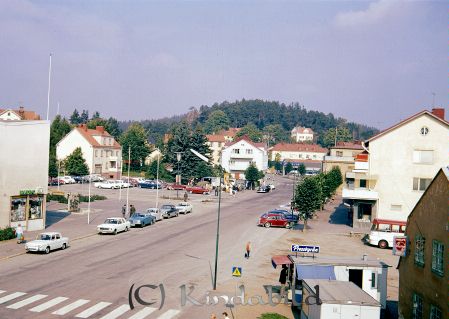 Kindavyer
raja
Foto över Kisa torg med busstationen i nedre högra hörnet
Nyckelord: Busstationen Kisa