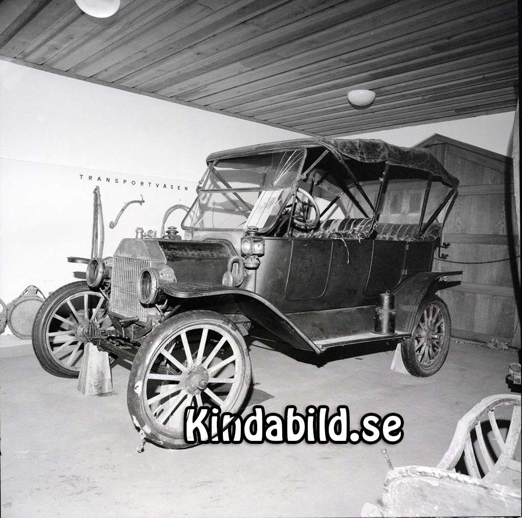 Artur Johansson Linnégatan 17 Linköping
raja
Äldre bil av märket Ford
gepe
Bilen finns på Ulrika Museum
Nyckelord: Johansson Linköping