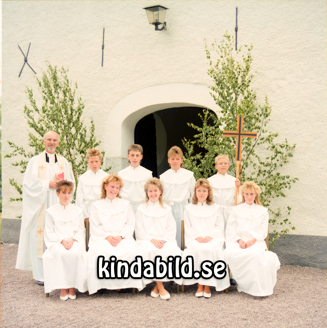 Konfirmander Åke Löfgren Västra Eneby Kyrka
raja
Konfirmationsfoto

Nyckelord: Löfgren Västra Eneby