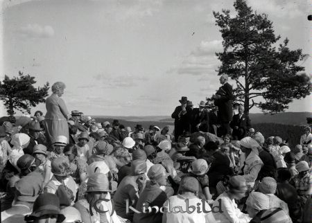 Hisneklint Västra Eneby
gepe
Fest på Hisneklint
Nyckelord: Hisneklint Västra Eneby