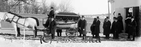 raja
Tekla Emerentia Hjorts begravningsfölje april 1911. 
Källa: Bertil Jansson
