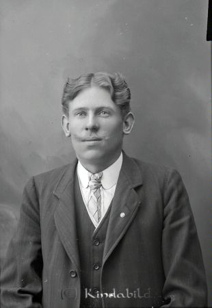 Adolf Svensson Örneström Kisa
godj
Adolf Svensson Örneström Kisa
Nyckelord: Svensson Örneström