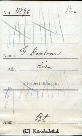 G Danbom Kisa
Gilbert Sigvard Emanuel Danbom
4890 - Bak
(se också bild 4889)
Master Gilbert Sigvard Emanuel Danbom, född 16 November 1911 son till Ernst and Anna Danbom.
Nyckelord: Titanic