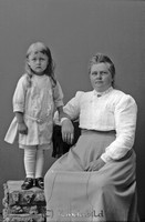 Filnamn=Stahre - 5171.jpg
Filstorlek=22KiB
Dimensioner=292x449
Uppladdade datum=Sep 15, 2006 Stahre - 5171.jpg