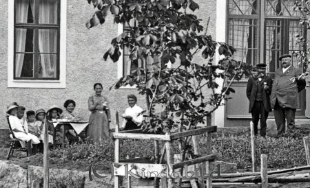 Fastigheten Nydala, Enebygatan 9, Kisa
godj
Fastigheten Nydala, Enebygatan 9, Kisa 

raja
Huset byggt omkring 1910.
Källa: Sv bebyggelse. 
Källa: Gerd Pettersson

Nyckelord: Nydala Enebygatan
