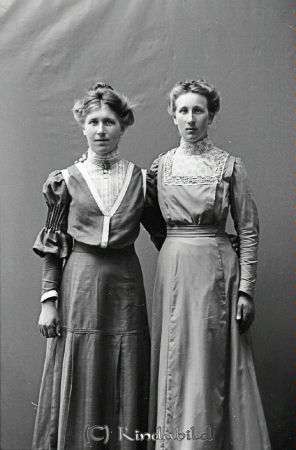 Gerda Pettersson N. Rothult Kisa
godj
Gerda Pettersson N. Rothult Kisa
Grupporträtt med två kvinnor
Nyckelord: Gerda Pettersson