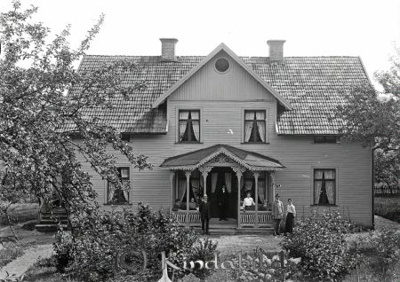 Johansson   Nygärde Bebyggelse Hus Grupporträtt
godj
Johansson   Nygärde Bebyggelse Hus Grupporträtt
Nyckelord: Johansson Nygärde
