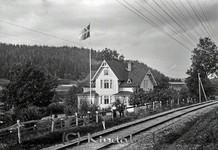 Bebyggelse hus Strömsfors Kölefors
godj
Bebyggelse hus Strömsfors Kölefors 
 Disponentbostad till Kölefors smedja och yxfabrik. 
Axel Rydin
Nyckelord: Bebyggelse hus Strömsfors Kölefors