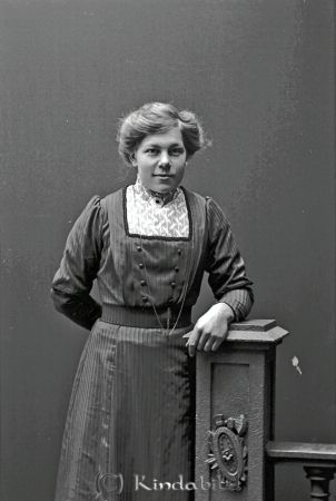 Eda Pettersson Grönede Nygärde
godj
Eda Pettersson Grönede Nygärde

raja
Eda Pettersson f 1891 dotter till Johan Pettersson, Grönede. Förmodlingen tjänar hon i Nygärde.
Källa: Sv Gods och gärdar. 
Källa: Gerd Pettersson
gepe
Eda var ogift och hemmadotter. Moster till Karin Wallin Kisa.
Källa: Karin W

Nyckelord: Eda Pettersson