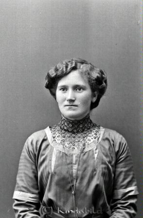Helga Jakobsson Högstugan
godj
Helga Jakobsson Högstugan
Nyckelord: Jakobsson Högstugan