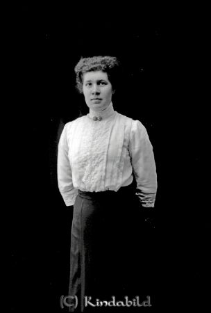 Signe Malmberg Kisa
godj
Signe Malmberg Kisa

raja
Signe Maria Malmberg född 1887 i Molina Illinos USA.
1910 bodde hon i Åkerdala i Kisa.
Källa: Folkräkning 1910 
Källa: Gerd Pettersson

Nyckelord: Signe Malmberg