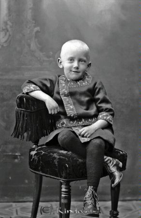 Axel Rydin Kölefors
godj
Axel Rydin Kölefors

raja
Sven Axel Gunnar Rydin född 1907. 
Källa: Gerd Pettersson

Nyckelord: Rydin Kölefors