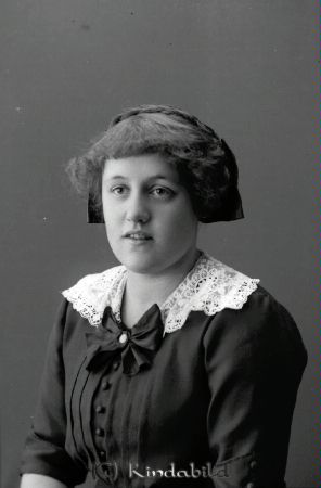 Tora Dahlqvist  Föllingsö
godj
Tora Dahlqvist  Föllingsö 

raja
Tora Dahlkvist född 1896 i Kristberg.
Gift Norén 1918. Död 1974 i Bromma.
Källa: Sv dödbok 
Källa: Gerd Pettersson

Nyckelord: Dahlqvist Föllingsö
