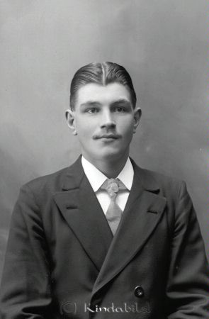 Knut Ljungström Jordberg Spångsholm
godj
Knut Ljungström Jordberg Spångsholm
Nyckelord: Ljungström Jordberg