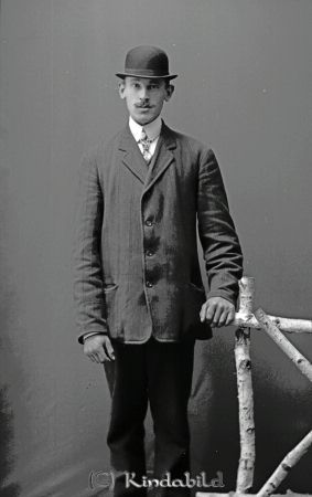 Ernljot Andersson Höckhult
godj
Ernljot Andersson Höckhult

Nyckelord: Ernljot Andersson