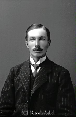 Arvid Brand Idebo Malexander
godj
Arvid Brand Idebo Malexander

raja
Arvid Brand född 1886 i Torpa, son till Johan August Brand 1851-05-24 och Eva Charlotta 1878-04-08
Albin Robert 1884-05-04
Ada Eleonora 1889-07-11
Signe Hildegard 1910-12-17
Maria Elisabet 1893-03-25
Han var gift med Hilda Maria Håkonsson född 1894-07-06
Dotter Eva Gunborg Cecilia Brand född 1930-10-27 i Säby
Källa: Folkräkning 1860-1947 
Källa: Gerd Pettersson

Nyckelord: Brand Idebo