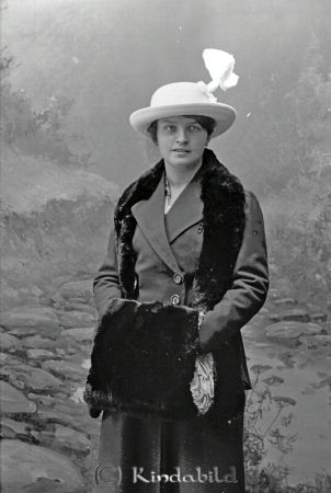 Signe Malmberg Kisa
godj
Signe Malmberg Kisa

raja
Signe Maria Malmberg född 1887 i Illinos USA, ogift, död 1973 i Södra Vi.
Källa: Sv dödbok 
Källa: Gerd Pettersson

Nyckelord: Signe Malmberg