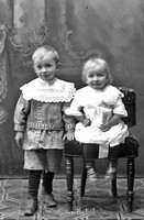 Filnamn=Stahre - 7148.jpg
Filstorlek=31KiB
Dimensioner=293x450
Uppladdade datum=Sep 15, 2006 Stahre - 7148.jpg