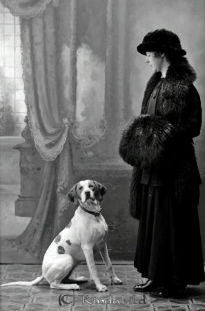 Fr. Eng Kisa
godj
Fr. Eng Kisa
Hund och kvinna
Nyckelord: Eng Kisa