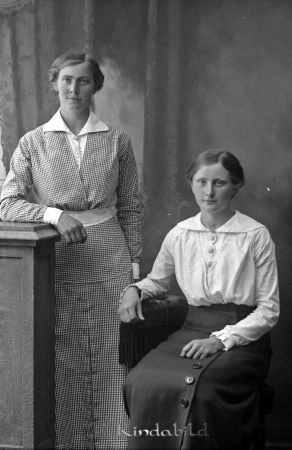 Ellen Hjelte St Rothult  Kisa
godj
Ellen Hjelte St Rothult  Kisa
Grupporträtt med två kvinnor
Nyckelord: Ellen Hjelte